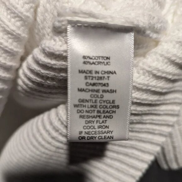 Women's "Salty" Sweater Size Large NWT - Picture 3 of 3